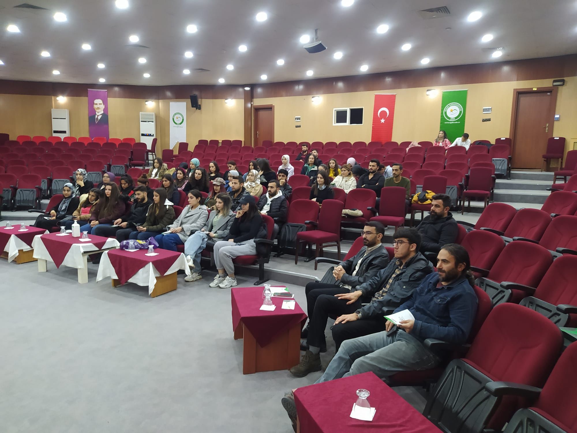 Genel Sekreterimiz Sayın Ruhi TIĞLI, Iğdır Üniversitesinde düzenlenen bağımlılık programına katıldı.